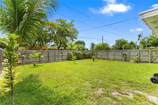 2407 Dewey St, Hollywood, FL 33020 - Photo 11