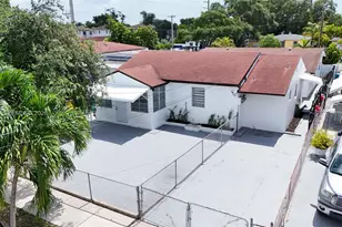 1055 NW 32nd Ct, Miami, FL 33125 - Photo 7