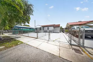 1055 NW 32nd Ct, Miami, FL 33125 - Photo 41