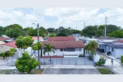 1055 NW 32nd Ct, Miami, FL 33125 - Photo 3