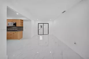 1055 NW 32nd Ct, Miami, FL 33125 - Photo 17