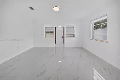 1055 NW 32nd Ct, Miami, FL 33125 - Photo 35