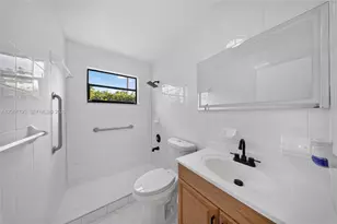 1055 NW 32nd Ct, Miami, FL 33125 - Photo 11