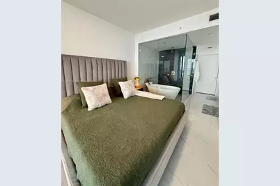 700 NE 24th St #2205, Miami, FL 33137 - Photo 7