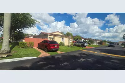 509 SW 87th Pl, Miami, FL 33174 - Photo 3