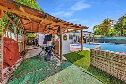 7819 SW 9th St, North Lauderdale, FL 33068 - Photo 35