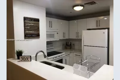 185 SE 14 #2611, Miami, FL 33131 - Photo 9