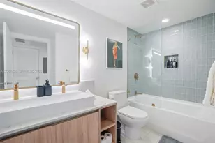 159 NE 6th St, Miami, FL 33132 - Photo 11
