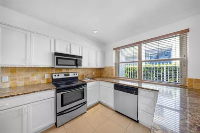 7801 Hispanola Av #4, North Bay Village, FL 33141 - Photo 7
