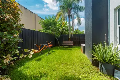5900 York Ln, Davie, FL 33331 - Photo 39