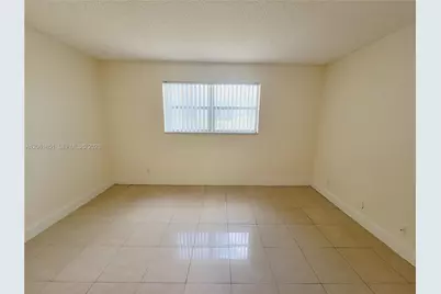 8040 N Colony Cir N #108, Tamarac, FL 33321 - Photo 9