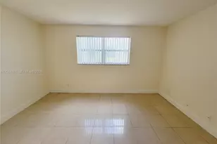 8040 N Colony Cir N, Tamarac, FL 33321 - Photo 9