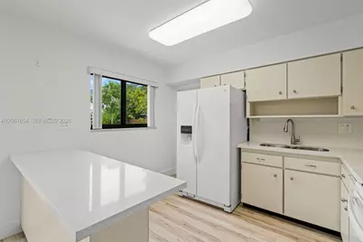 5110 SW 106th Ave #N/A, Miami, FL 33165 - Photo 15