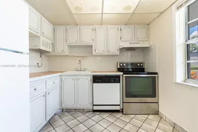 7877 Golf Cir Dr #108, Margate, FL 33063 - Photo 3