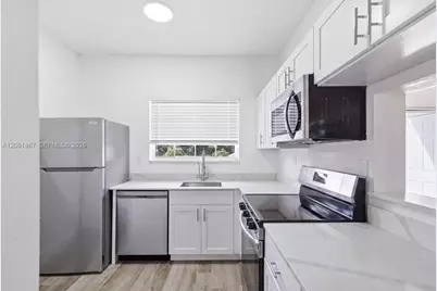 2121 NW 96th Ter #14D, Pembroke Pines, FL 33024 - Photo 3