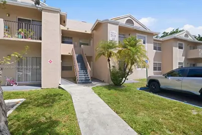 2121 NW 96th Ter #14D, Pembroke Pines, FL 33024 - Photo 1