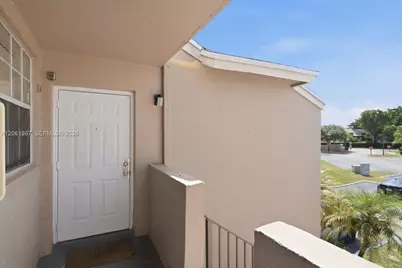 2121 NW 96th Ter #14D, Pembroke Pines, FL 33024 - Photo 17