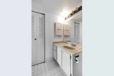 300 SW 134th Way #413E, Pembroke Pines, FL 33027 - Photo 15