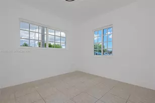 998 W 68th St, Hialeah, FL 33014 - Photo 21