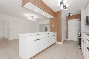 998 W 68th St, Hialeah, FL 33014 - Photo 5