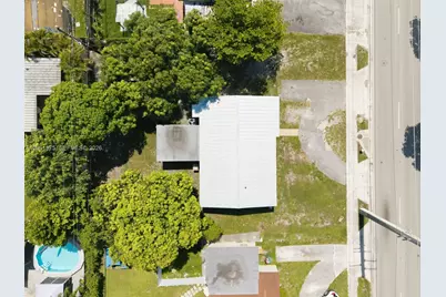 998 W 68th St, Hialeah, FL 33014 - Photo 31