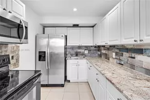 300 SW 134th Way, Pembroke Pines, FL 33027 - Photo 9