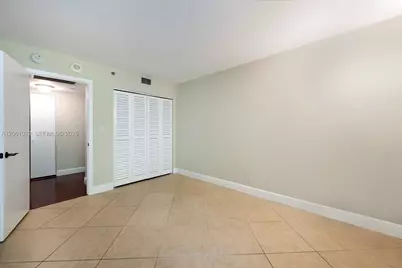 2000 Towerside Ter #312, Miami, FL 33138 - Photo 25