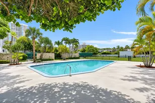 224 Seaview Dr, Key Biscayne, FL 33149 - Photo 9