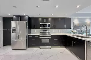 1770 NE 191st St, Miami, FL 33179 - Photo 3