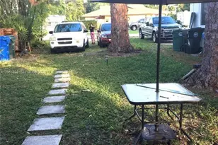 3477 NE 13th Ave, Oakland Park, FL 33334 - Photo 3