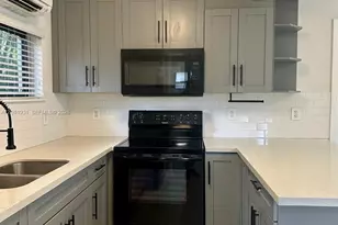 [Address not provided], Miami, FL 33181 - Photo 3