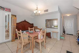 6768 SW 39th Ct, Davie, FL 33314 - Photo 7