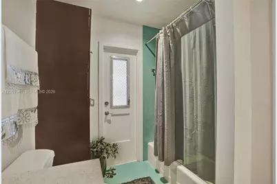 5306 Roosevelt St, Hollywood, FL 33021 - Photo 15
