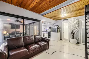 6402 Windmill Gate Rd, Miami Lakes, FL 33014 - Photo 13
