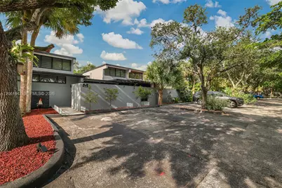 6402 Windmill Gate Rd, Miami Lakes, FL 33014 - Photo 3