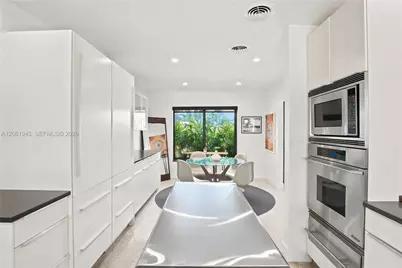 12906 Cherry Rd, North Miami, FL 33181 - Photo 9