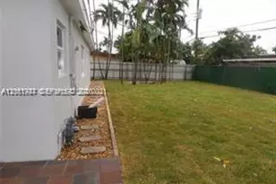 6540 W 11th Ave, Hialeah, FL 33012 - Photo 11