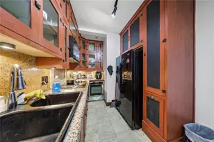 1289 Marseille Dr, Miami Beach, FL 33141 - Photo 3