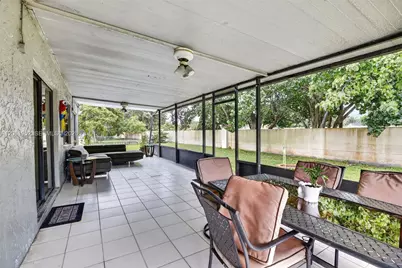 1580 SW 87th Ter, Pembroke Pines, FL 33025 - Photo 43