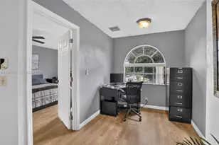 1580 SW 87th Terrace, Pembroke Pines, FL 33025 - Photo 23