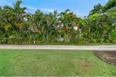 4749 NW 98th Pl, Doral, FL 33178 - Photo 43