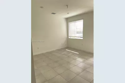 2435 SE 11th St, Homestead, FL 33035 - Photo 7