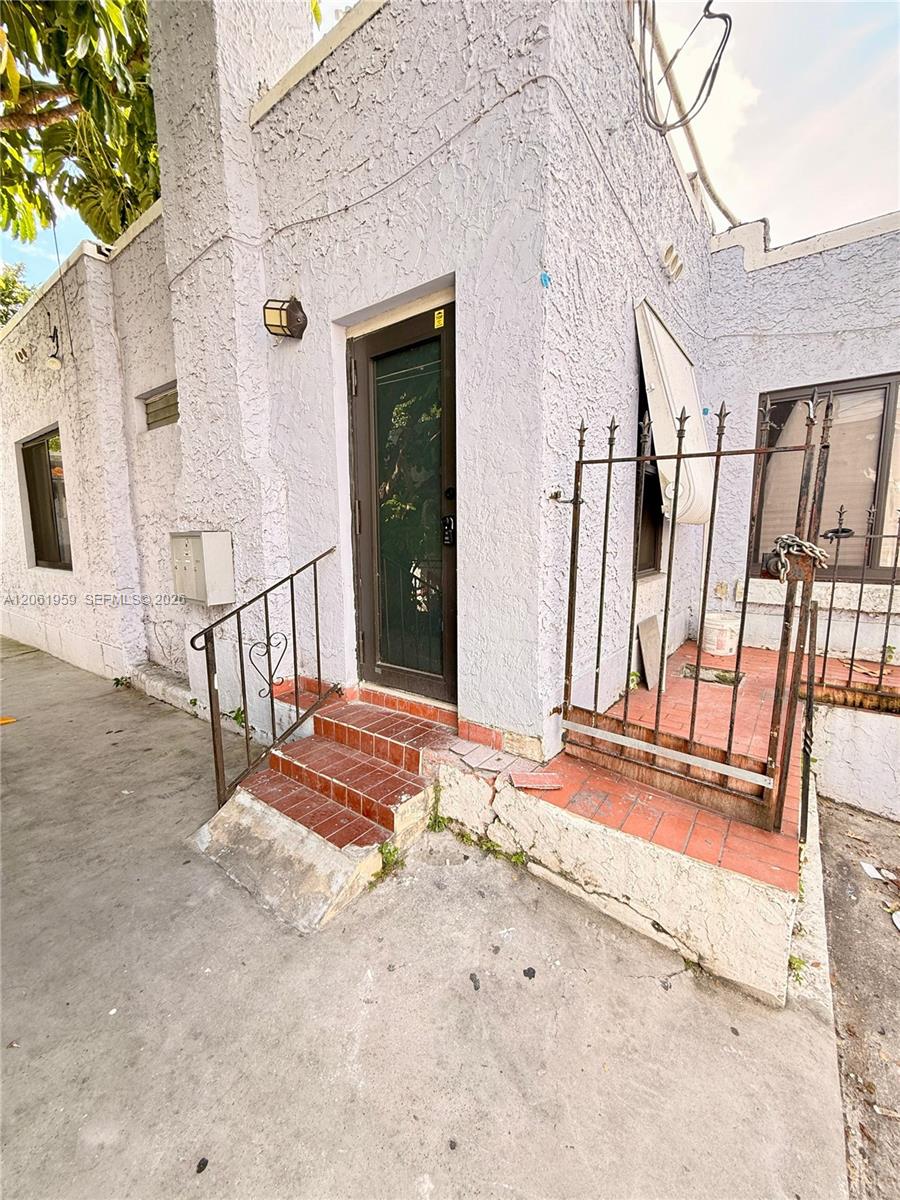 125 SW 19th Ave #2 - 125 SW 19th Ave #2, Miami, FL 33135 Luxury Property | Jose Angel Pina