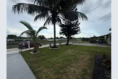2520 NW 155th St, Miami Gardens, FL 33054 - Photo 3