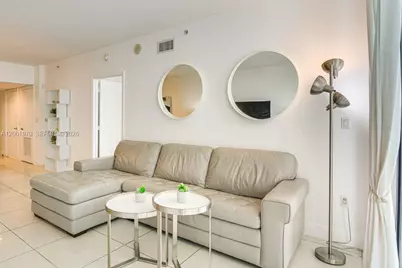 1750 N Bayshore Dr #1909, Miami, FL 33132 - Photo 3