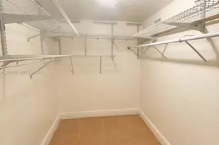 9473 SW 76th St, Miami, FL 33173 - Photo 5