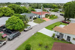 4595 NW 43rd Ct, Lauderdale Lakes, FL 33319 - Photo 43
