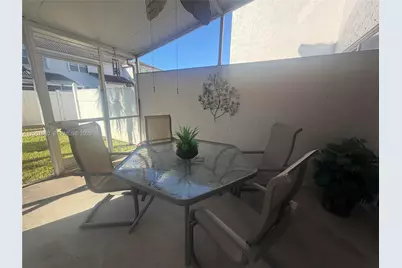 16836 SW 1st Pl, Pembroke Pines, FL 33027 - Photo 27