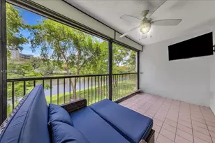 2240 N Cypress Bend Dr, Pompano Beach, FL 33069 - Photo 29