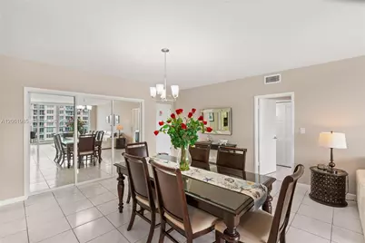 5601 Collins Ave #1216, Miami Beach, FL 33140 - Photo 7